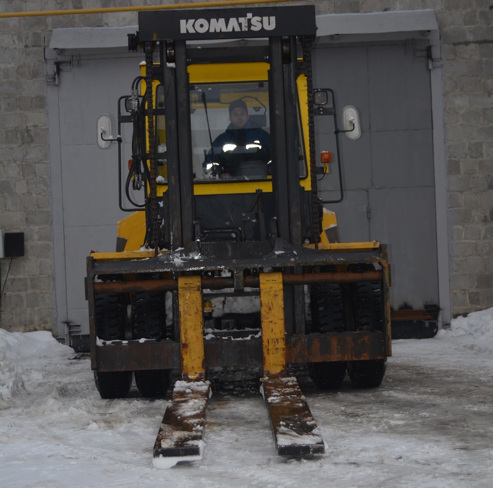 аренда вилочного погрузчика Komatsu FD100-8 