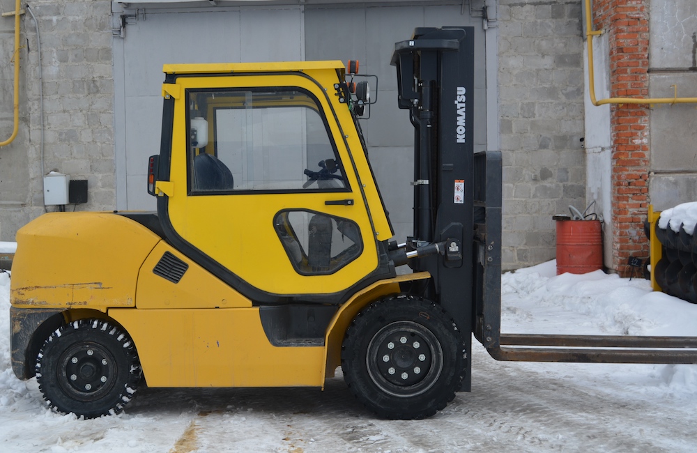аренда вилочного погрузчика Komatsu FD50 аренда вилочного погрузчика Komatsu FD50